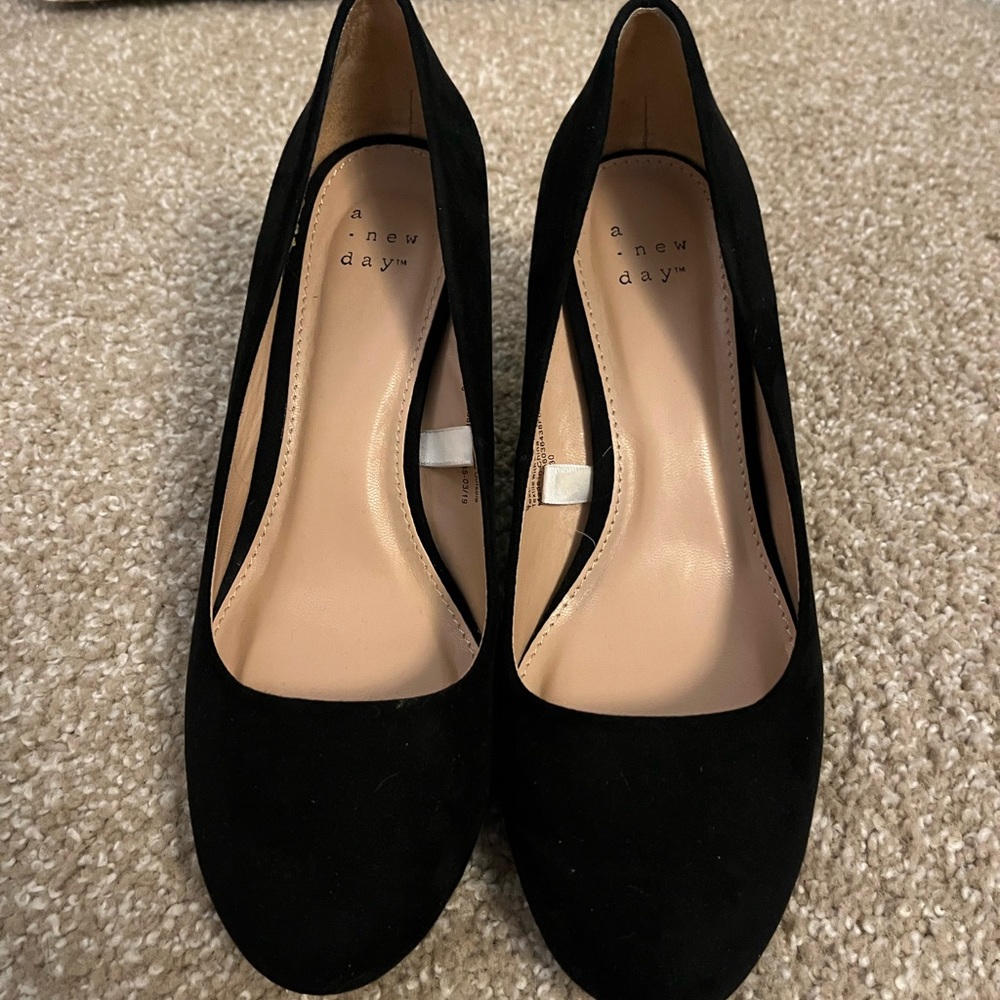 A New Day Black Wedges size 6